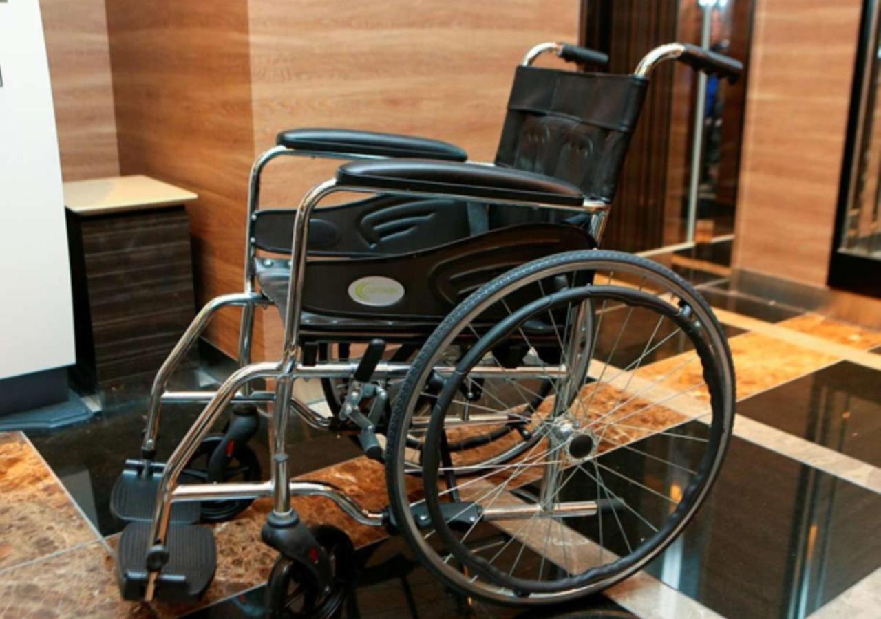 Apa Ekimae Odori Hotel